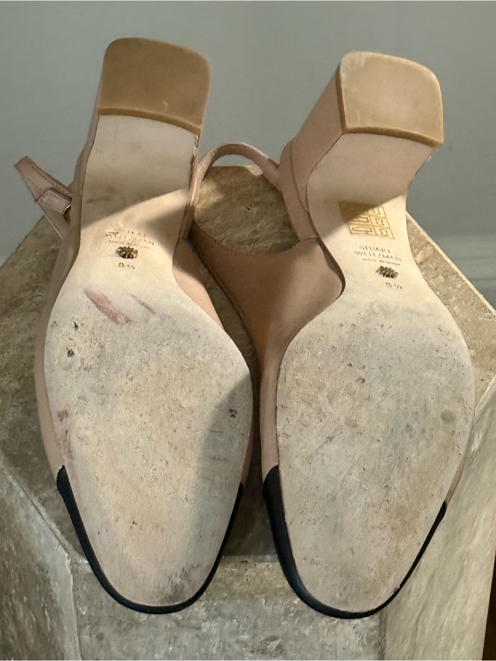Stuart Weitzman Beige and Black Two-Tone Slingback Heels - Picture 3 of 13